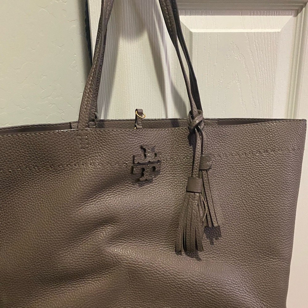 Authentic Tory Burch Tote in taupe